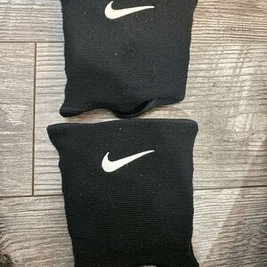 Nike Black and White Wristbands